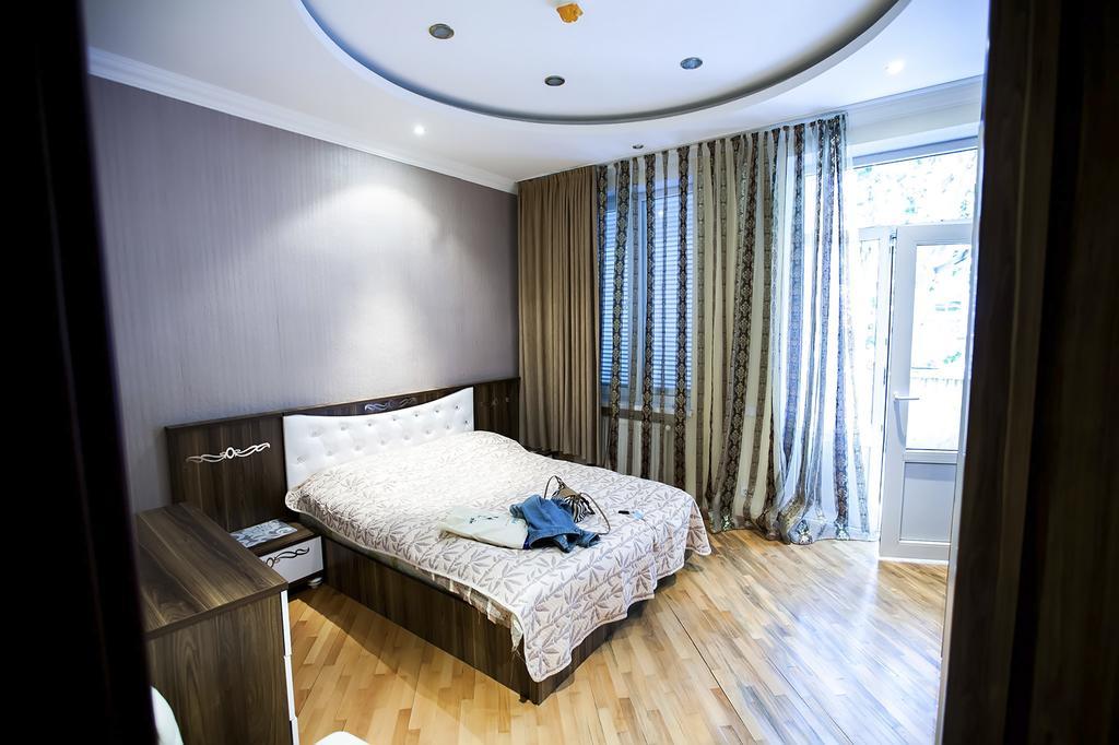 Sweet Home Apartment Tbilisi Room photo