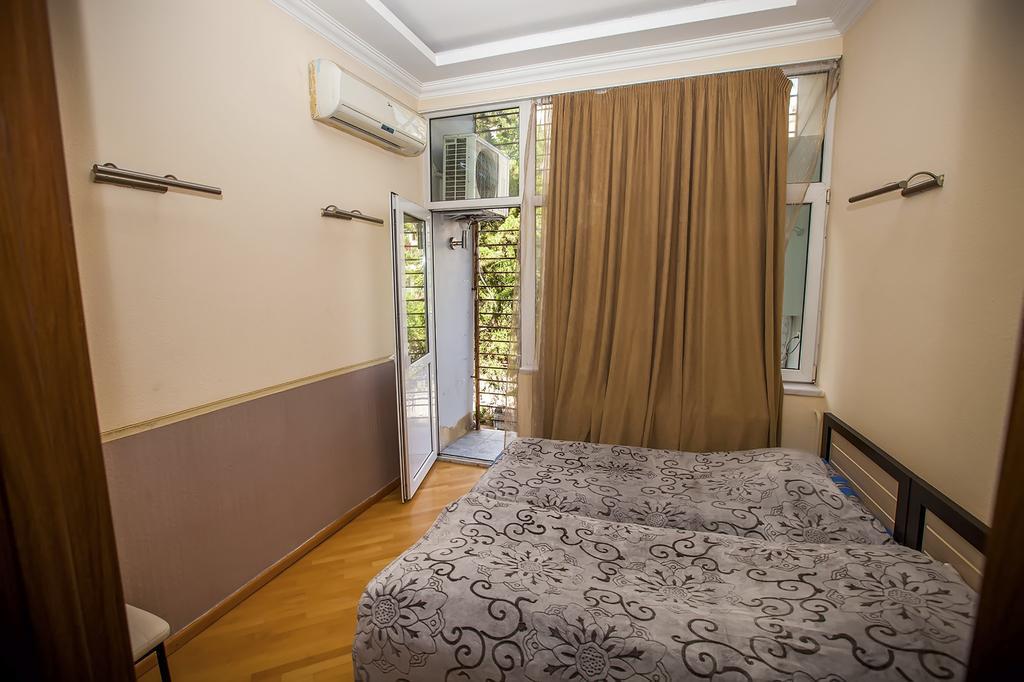 Sweet Home Apartment Tbilisi Room photo